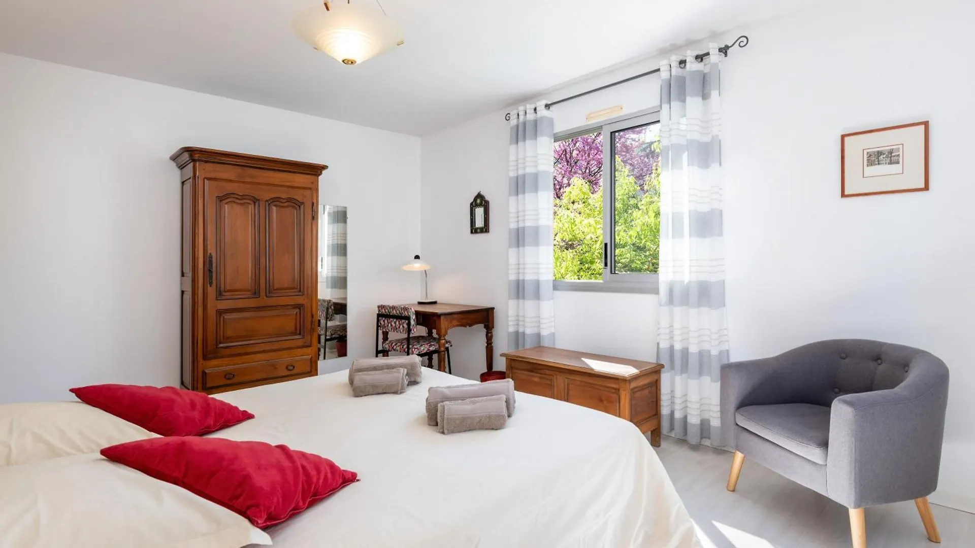 L'Azalee - 106M2 Quartier Monplaisir Lyon 8 Apartment 0*,  France
